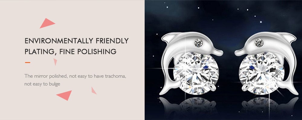 Pair of Lovely Crystal Eye Dolphin Stud Earrings - Silver Pair of Lovely Crystal Eye Dolphin Stud Earrings - Silver