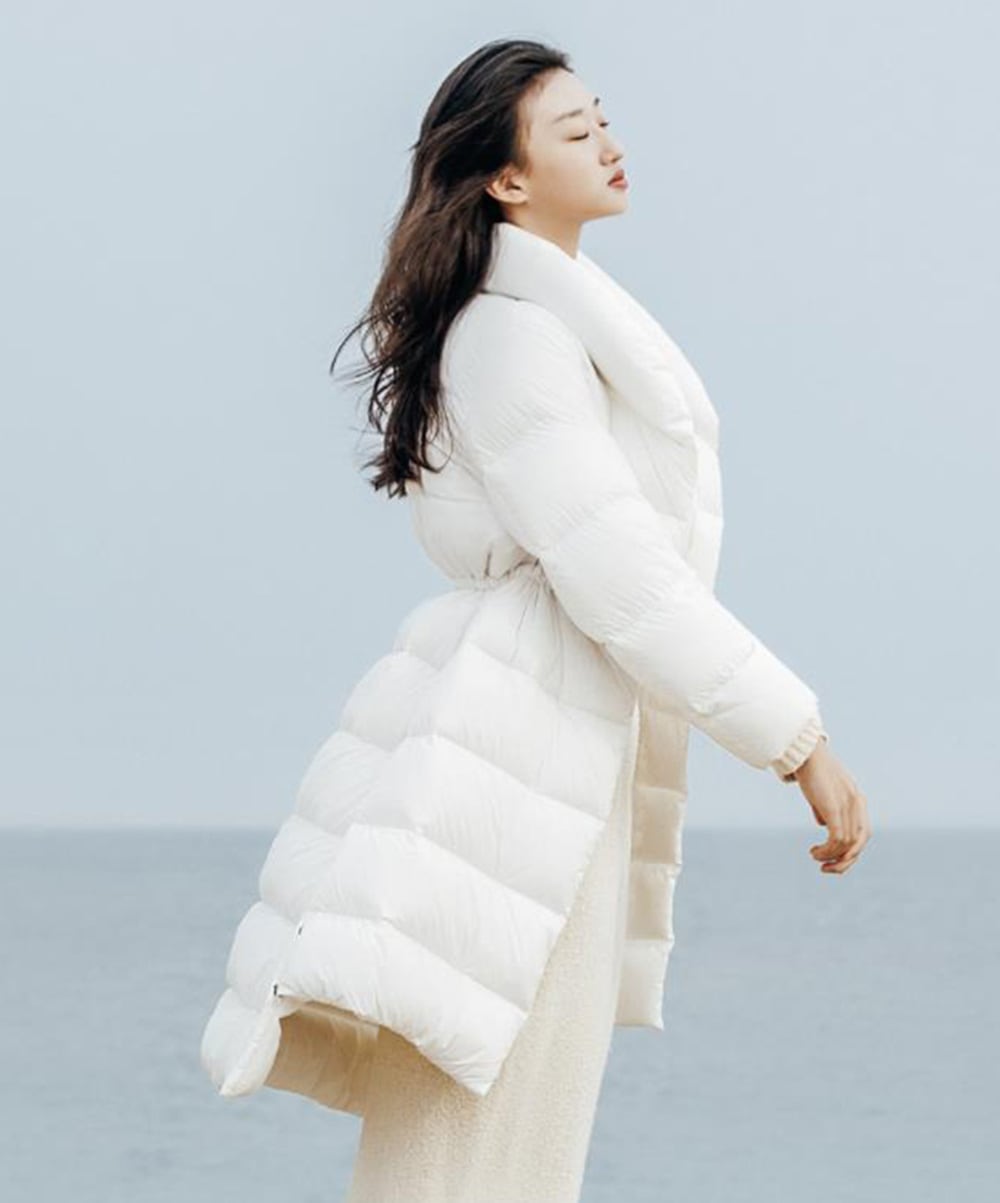 YUSKI Women Long Style Warm Comfortable Down Coat from Xiaomi Youpin- Black S YUSKI Women Long Style Warm Comfortable Down Coat from Xiaomi Youpin- Black S