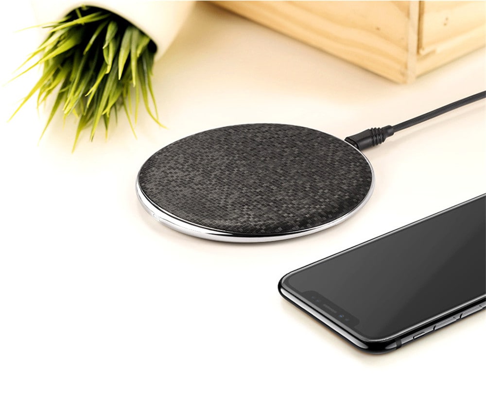 Qi Wireless Charger 5V1A Desktop Wireless Fast Charging Pad For iPhone X / 8 / 8 Plus Samsung Galaxy S8 / S8 + / Note 8- Black Qi Wireless Charger 5V1A Desktop Wireless Fast Charging Pad For iPhone X / 8 / 8 Plus Samsung Galaxy S8 / S8 + / Note 8- Black