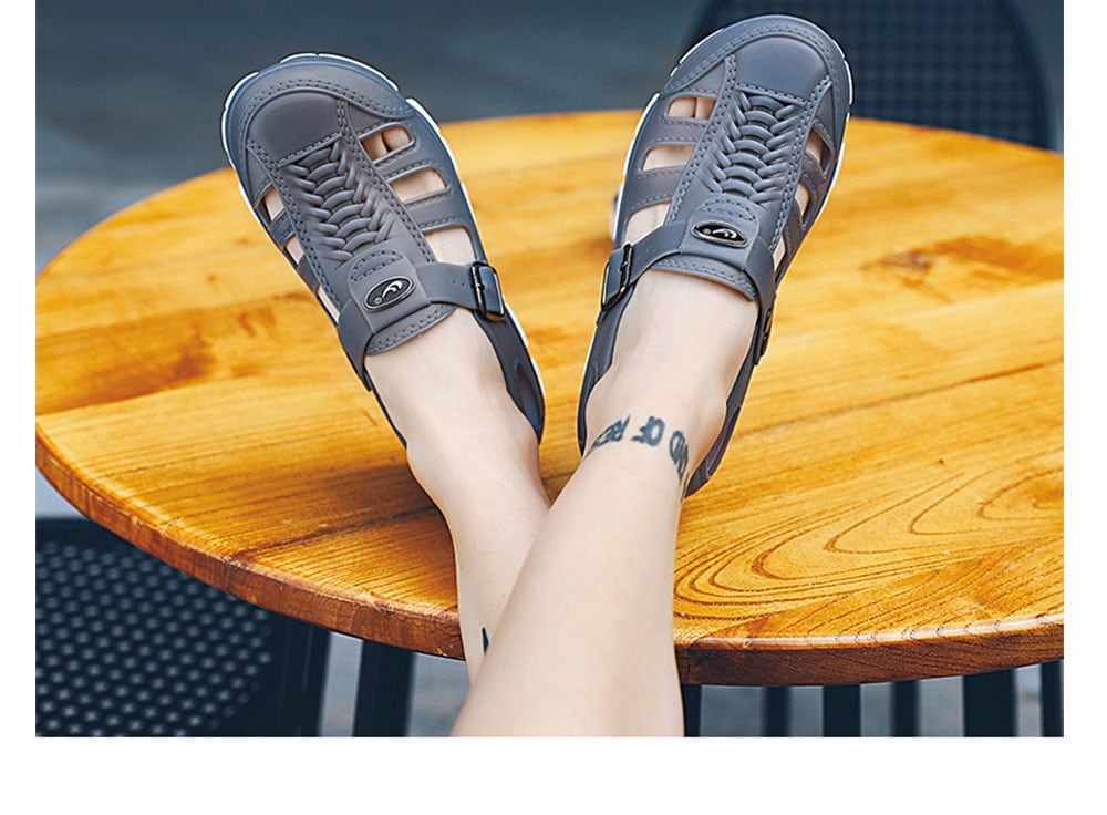 Men Hollow-out Breathable Anti-skid Sandals - Black EU 43 Men Hollow-out Breathable Anti-skid Sandals - Black EU 43